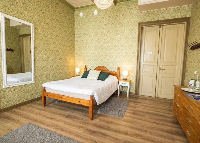 Cafe-restaurant & Saima Отель Савонлинна